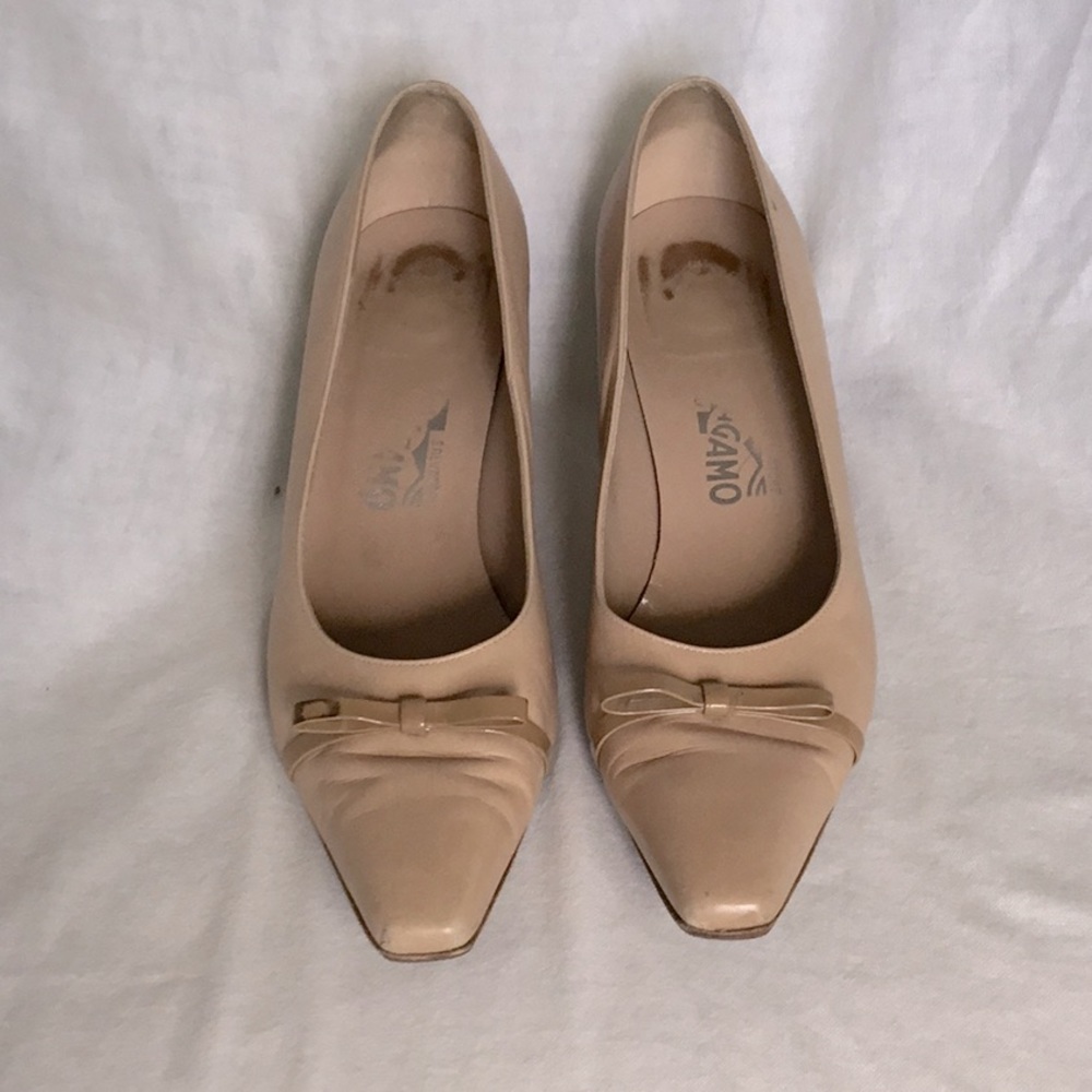 FERRAGAMO Vintage Bow Pump